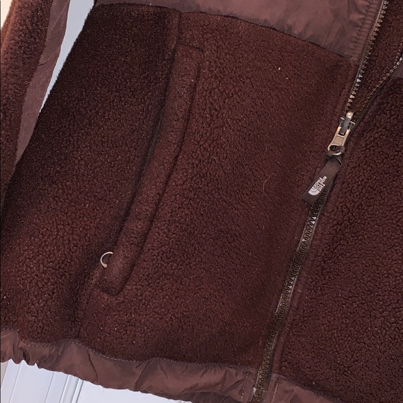 Brown North Face Fleece Jacket - Picture 3 of 4